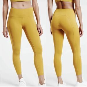 Athleta Ultimate Stash Pocket 7/8 Tight